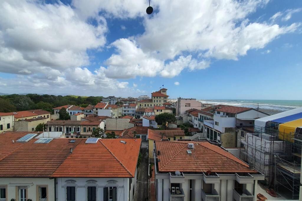 Viareggio Suite A 50 Metri Dal Mare Exterior foto